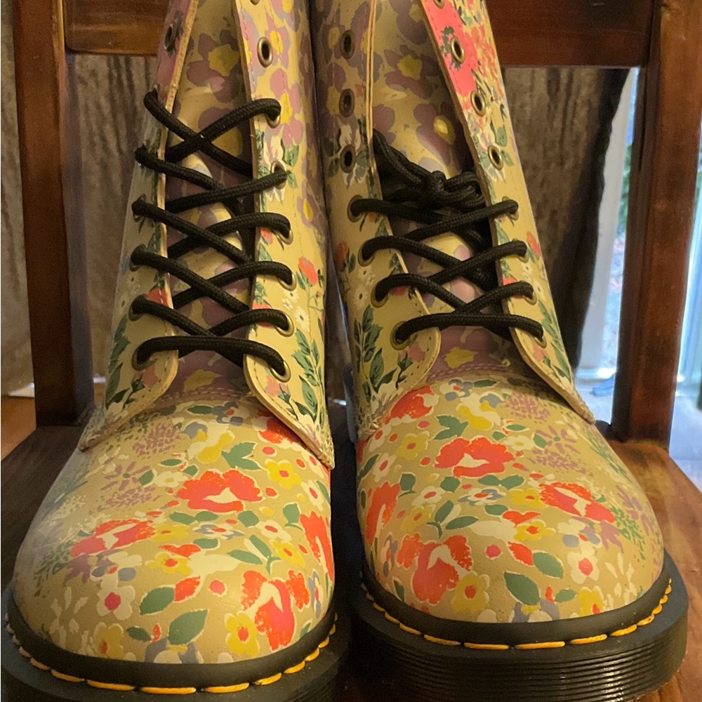 Dr. Martens Floral Lace-Up Women's Boots NEW W11